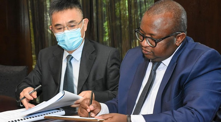 Jia Yangping and Charles Hinga