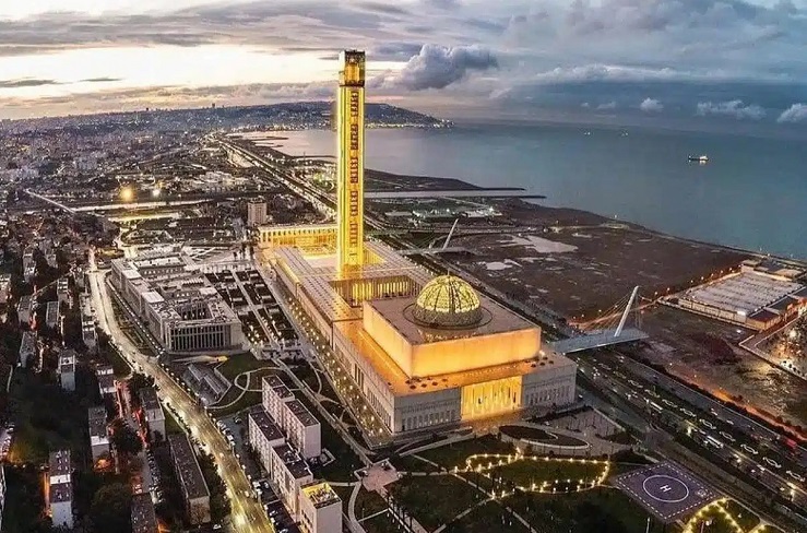 Minaret tower of the Great Mosque of Algiers overlooking the city.