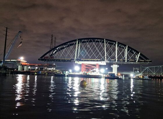 Mammoet rail bridge