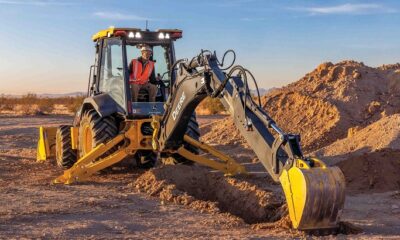 Deere 320 P-Tier backhoe