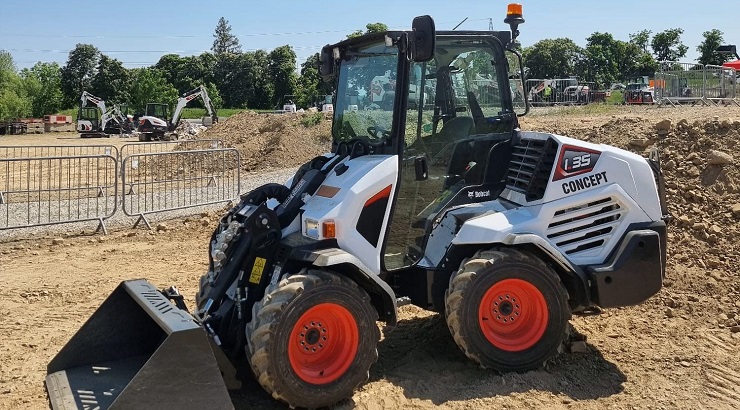 Bobcat L35 articulated loader.